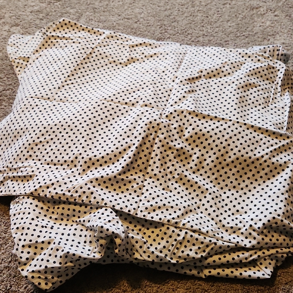 Company Store Full Size Duvet Cover and Pillow Case black and white polka dot